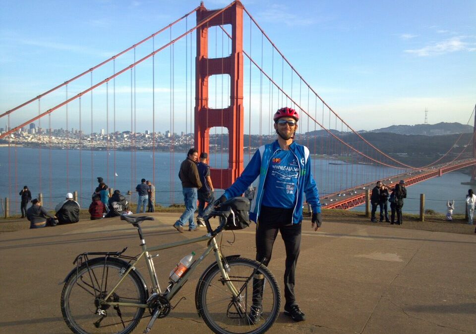 Продолжи да возиш, Дејане!