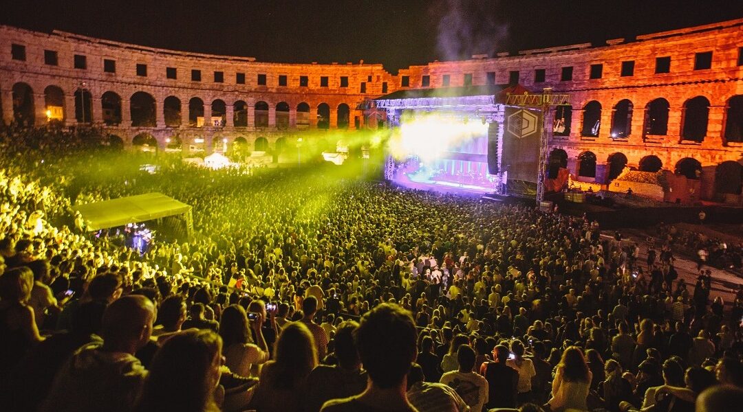 Балкон3 ве носи во Пула на Dimensions Festival 2019!